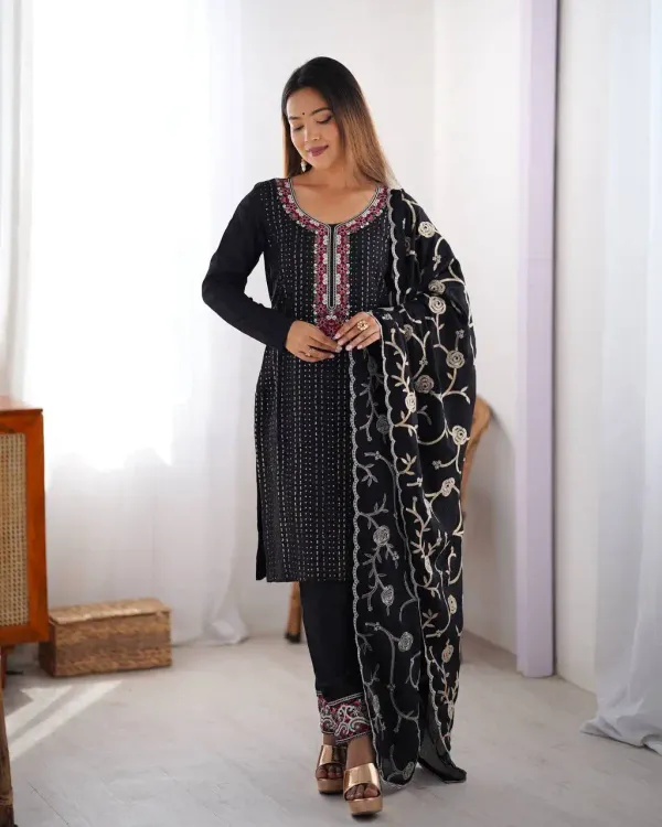 Women_S_Chinon_Silk_Sequence_And_Thread_Work_Straight_Kurti_With_Pant_And_Dupatta_Set