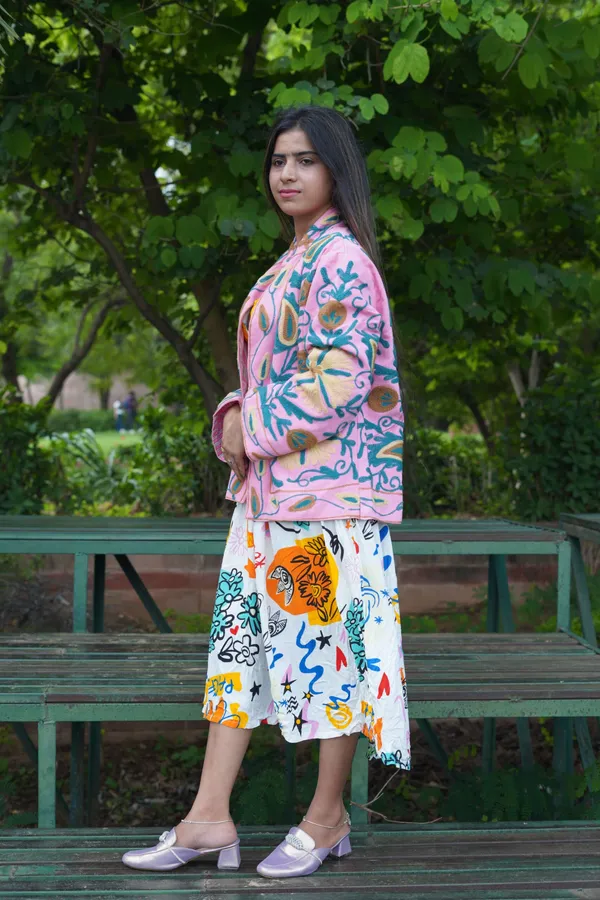 Womens_Pink_Velvet_Embroidered_Jacket_With_Floral_Design