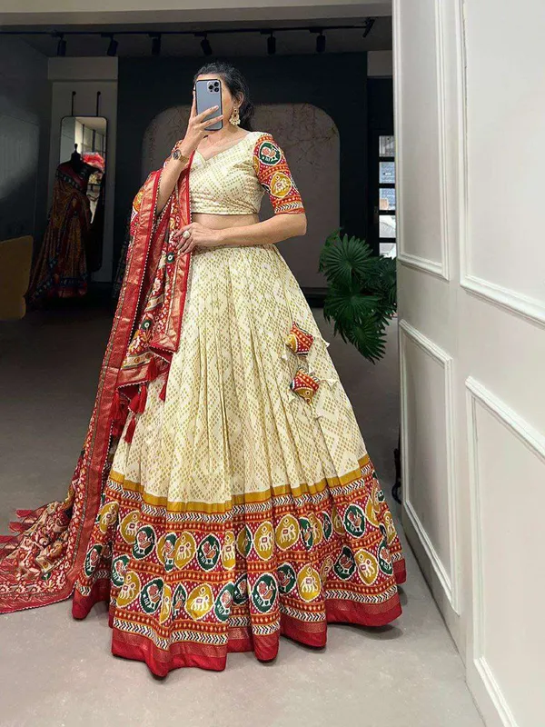 Women_S_Patola_Print_Lehenga_Choli_With_Dupatta_Traditional_Gujarati_Style_Festive_Wear