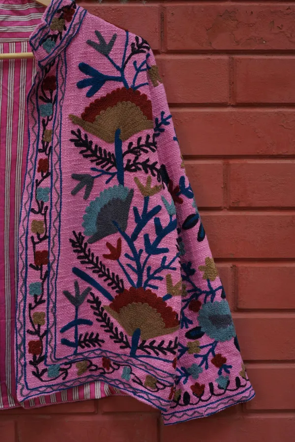 Womens_Pink_Velvet_Embroidered_Jacket_With_Floral_Design
