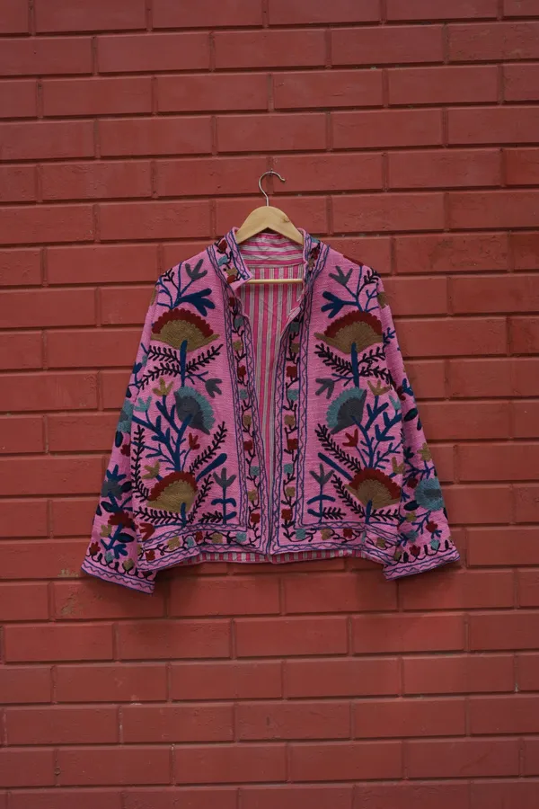 Womens_Pink_Velvet_Embroidered_Jacket_With_Floral_Design