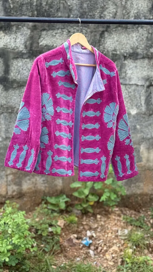 Womens_Pink_Velvet_Embroidered_Jacket_With_Floral_Design