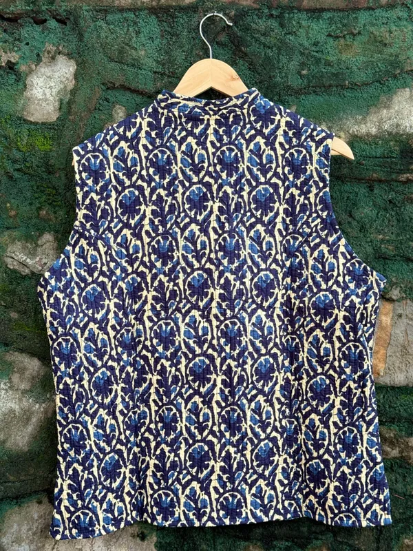 Womens_Navy_Blue_Velvet_Embroidered_Jacket_With_Floral_Design