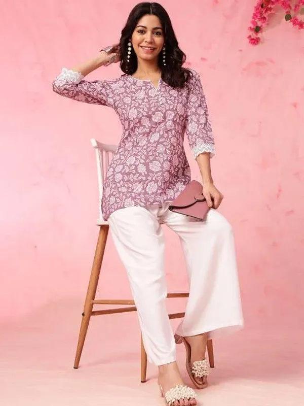 Women_S_Rayon_Floral_Printed_Straight_Short_Kurti_Set