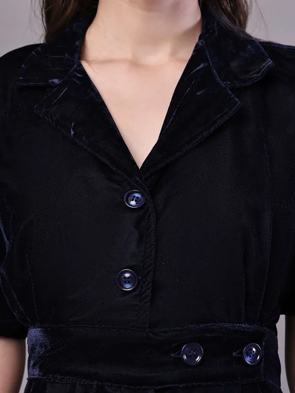 Women_S_Black_Velvet_Solid_Printed_Shirt_Midi_Dress_With_Belt
