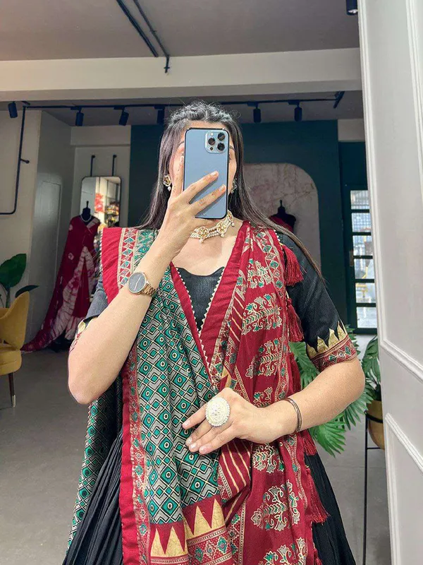 Women_S_Stitched_Ethnic_Lehenga_Choli_With_Zari_Border_And_Contrast_Dupatta