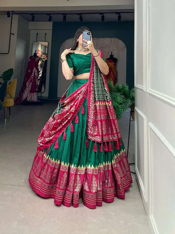 Women_S_Stitched_Ethnic_Lehenga_Choli_With_Zari_Border_And_Contrast_Dupatta