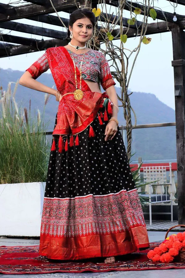 Women_S_Traditional_Bandhani_Ghagra_Choli_With_Dupatta_Navratri_Festive_Wear
