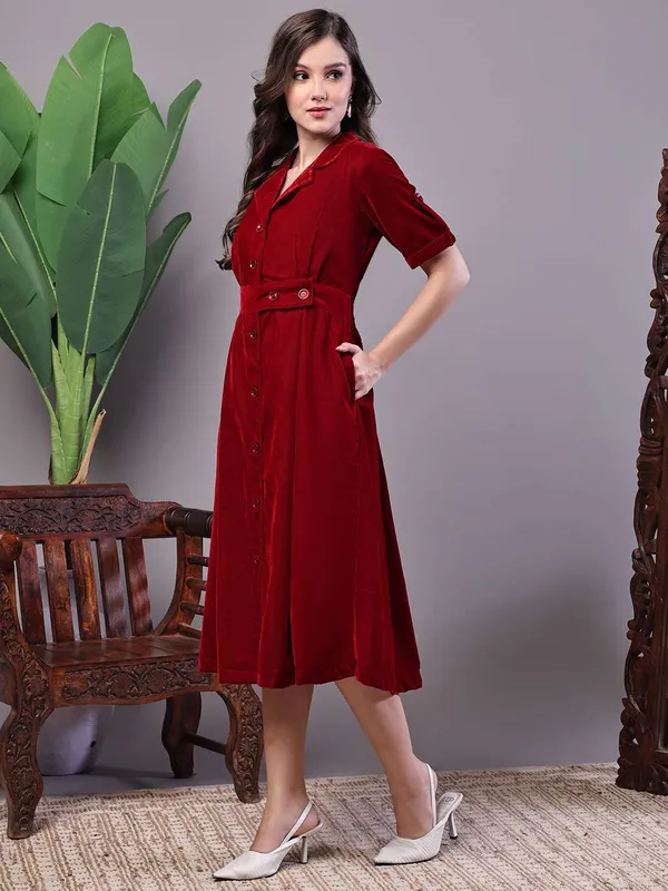 Women_S_Maroon_Velvet_Solid_Printed_Shirt_Midi_Dress_With_Belt