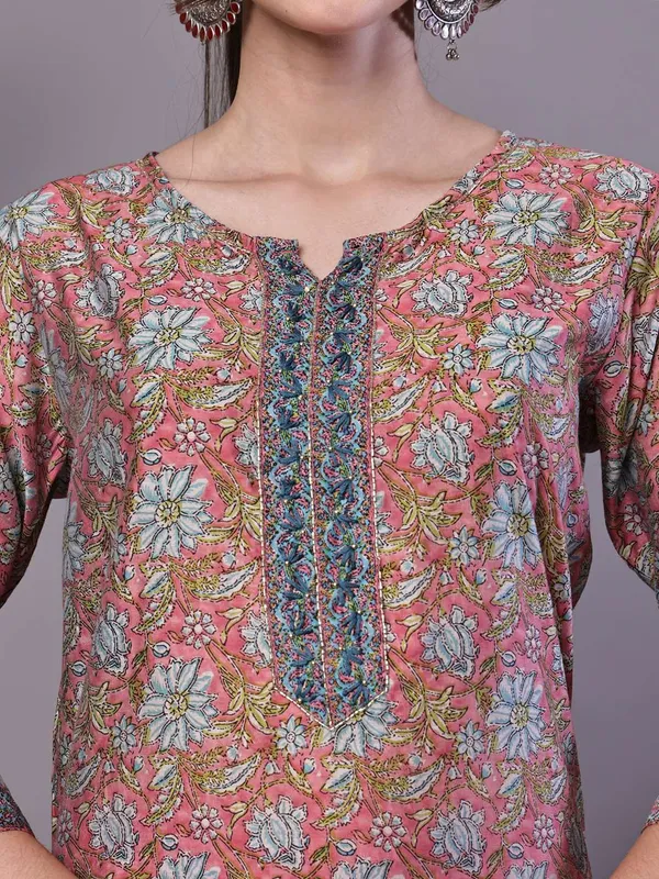 Women_S_Pink_Floral_Chanderi_Printed_Kurta_Set_With_Dupatta_Suit_Sets