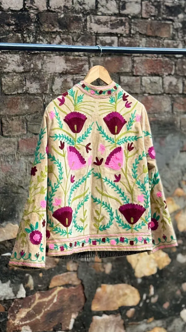Womens_Light_Beige_Velvet_Embroidered_Jacket_With_Floral_Design