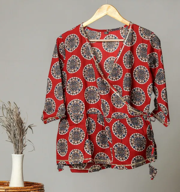 Handmade_Block_Print_Cotton_For_Women_Ethnic_Floral_Printed_Top_With_Long_Sleeves
