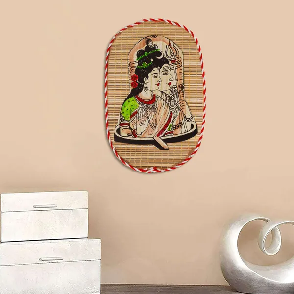 Oval_Shaped_Design_Bamboo_Hand_Crafted_Wall_Hangings_Of_Shiv_Sakti_For_Home_Decor