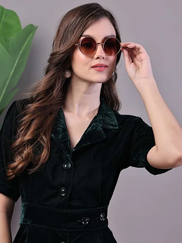 Women_S_Black_Velvet_Solid_Printed_Shirt_Midi_Dress_With_Belt