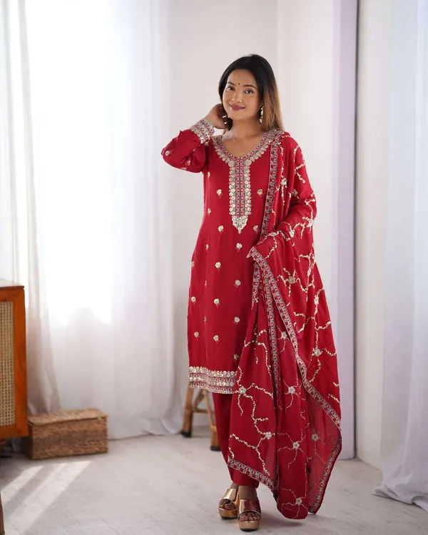 Women_S_Chinon_Silk_Embroidered_Straight_Kurti_With_Pant_And_Dupatta_Set