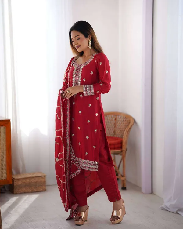 Women_S_Chinon_Silk_Embroidered_Straight_Kurti_With_Pant_And_Dupatta_Set