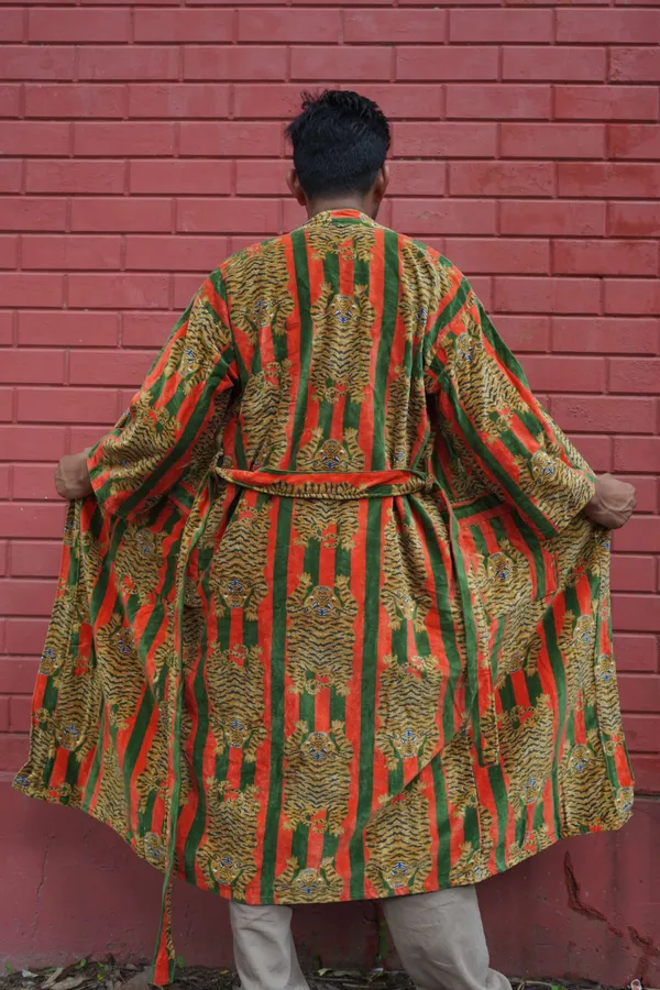 Womens_Red_Green_Velvet_Embroidered_Jacket_With_Floral_Design