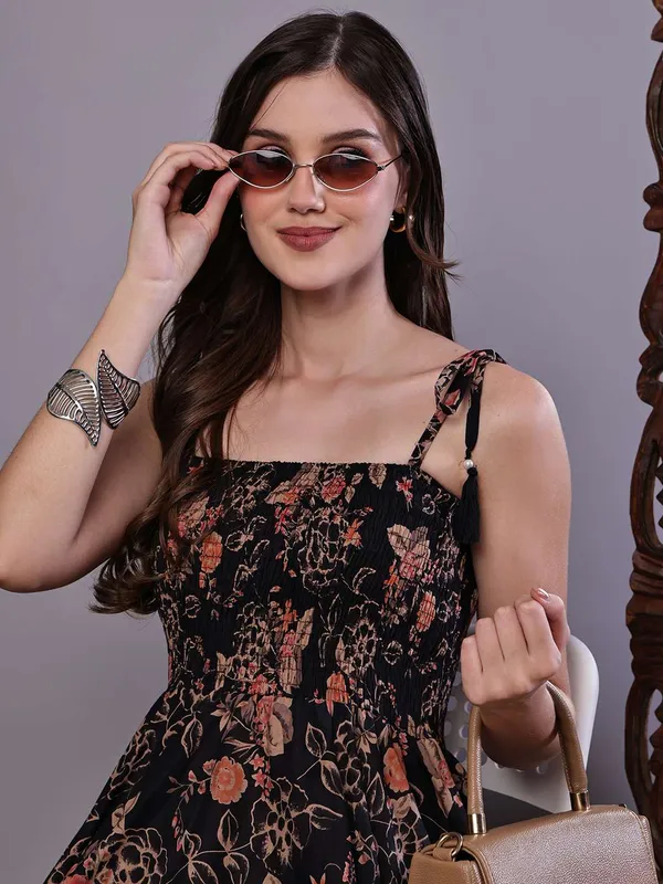 Women_S_Black_Floral_Printed_Cotton_Handkerchief_Hem_Dress_Midi_Dresses