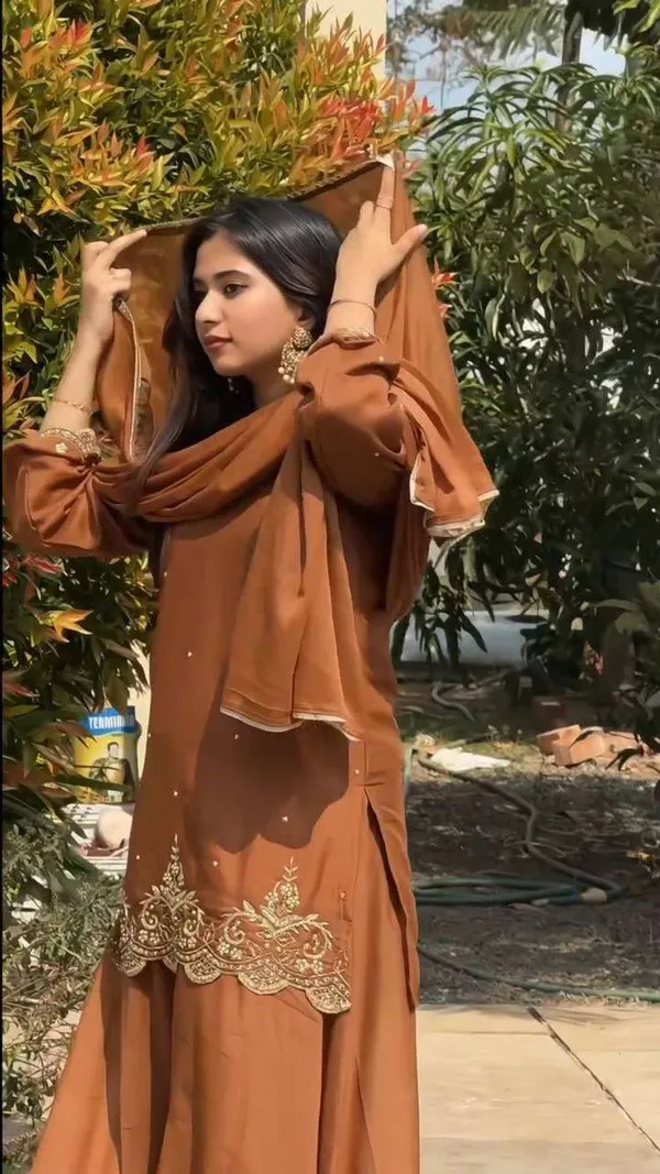 Women_S_Georgette_Sequence_Moti_Work_Straight_Kurti_With_Salwar_And_Dupatta_Set
