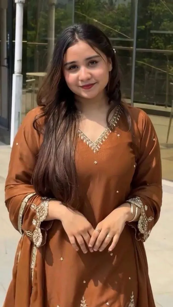 Women_S_Georgette_Sequence_Moti_Work_Straight_Kurti_With_Salwar_And_Dupatta_Set