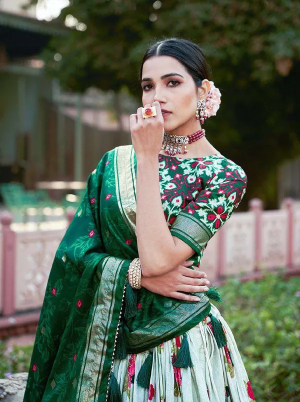 Women_S_Patola_Print_Tussar_Silk_Lehenga_Choli_Dupatta_Set