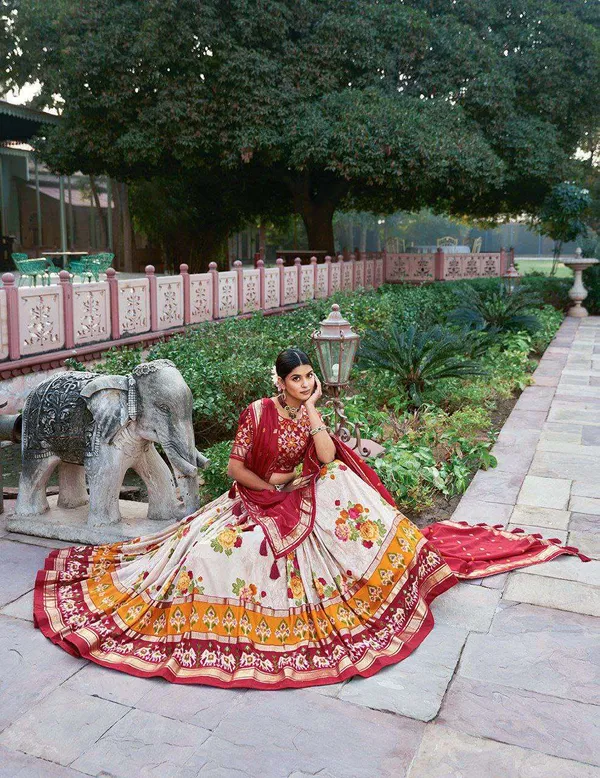 Women_S_Patola_Print_Tussar_Silk_Lehenga_Choli_Dupatta_Set