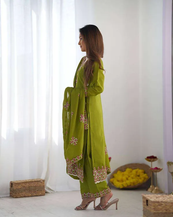 Women_S_Chinnon_Silk_Embroidery_Sequence_Work_And_Lace_Work_Straight_Kurti_With_Pant_And_Dupatta
