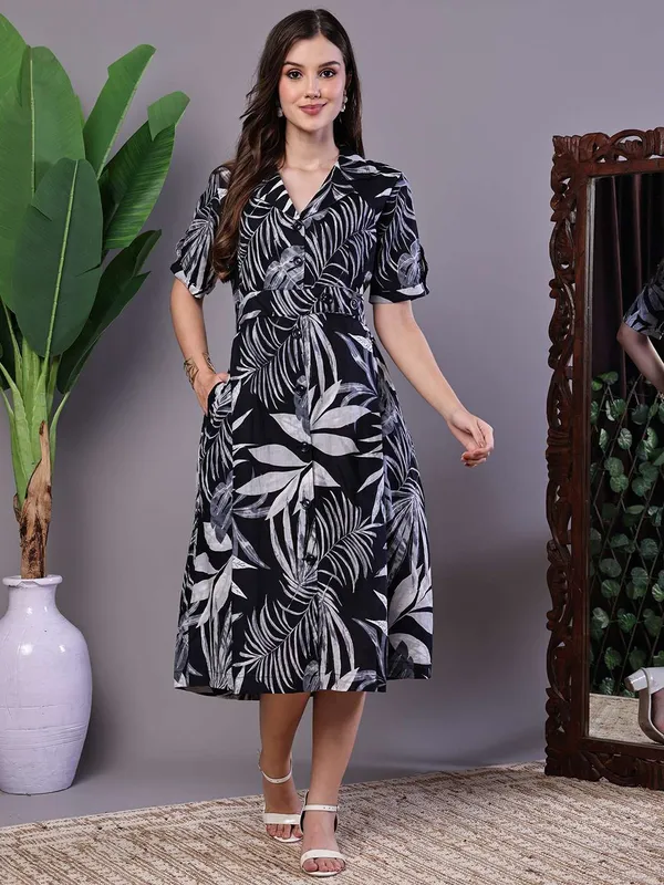 Women_S_Tropical_Palm_Print_Black_White_Cotton_Shirt_Dress
