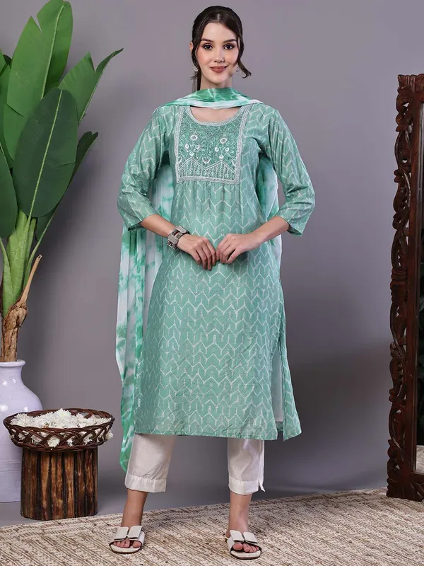 Women_S_Mint_Green_Chanderi_Embroidered_Kurta_Set_With_Dupatta_Suit_Sets