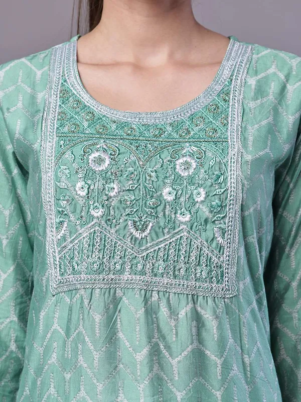 Women_S_Mint_Green_Chanderi_Embroidered_Kurta_Set_With_Dupatta_Suit_Sets