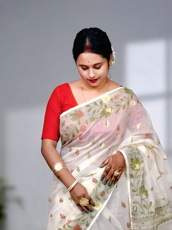 White_Floral_Print_Saree_For_Women
