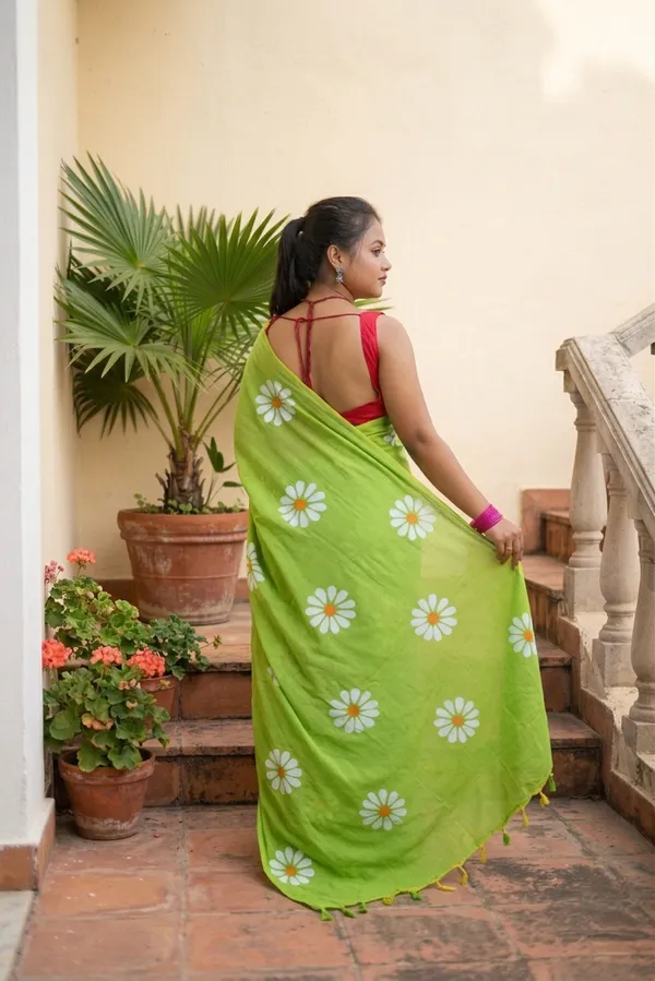 Green_Cotton_Floral_Print_Saree_For_Women