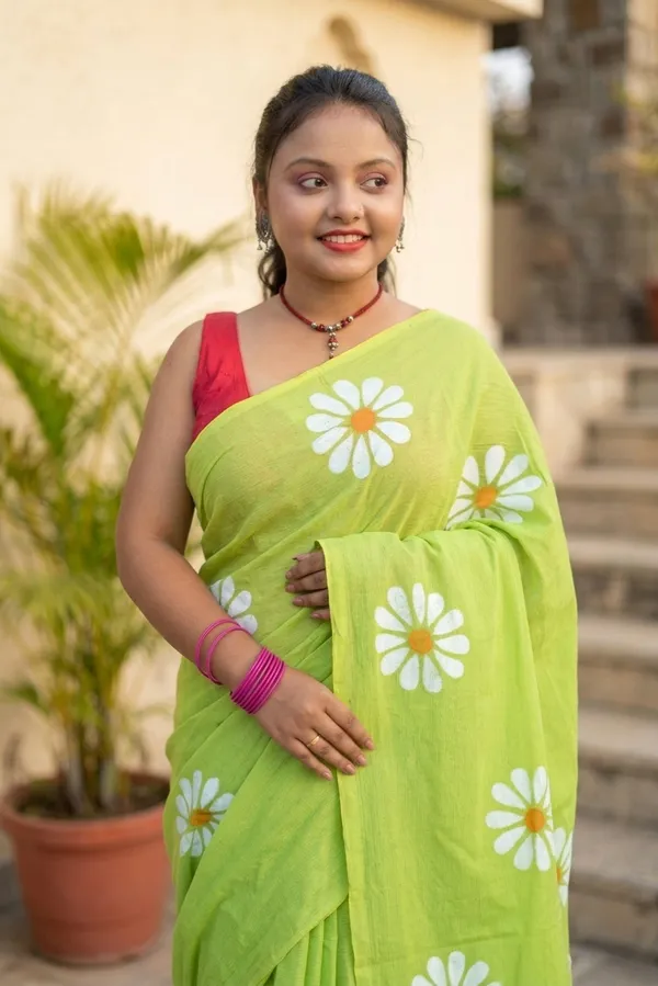 Green_Cotton_Floral_Print_Saree_For_Women