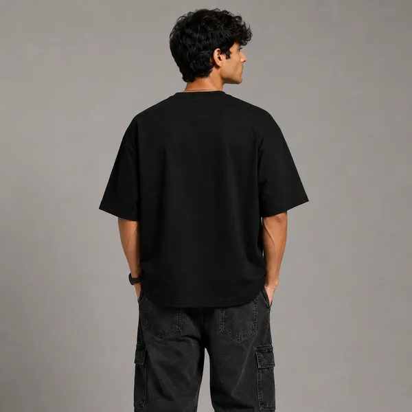 Mujhe_Apne_Aap_Se_Compare_Mat_Karna_Oversized_Black_Graphic_Print_T-Shirt