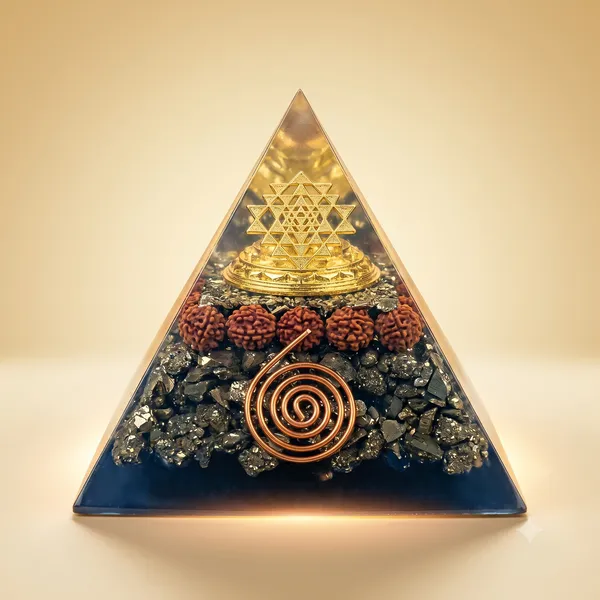 Kuber_Shri_Yantra_Pyrite_Orgone_Pyramid_Pyramid