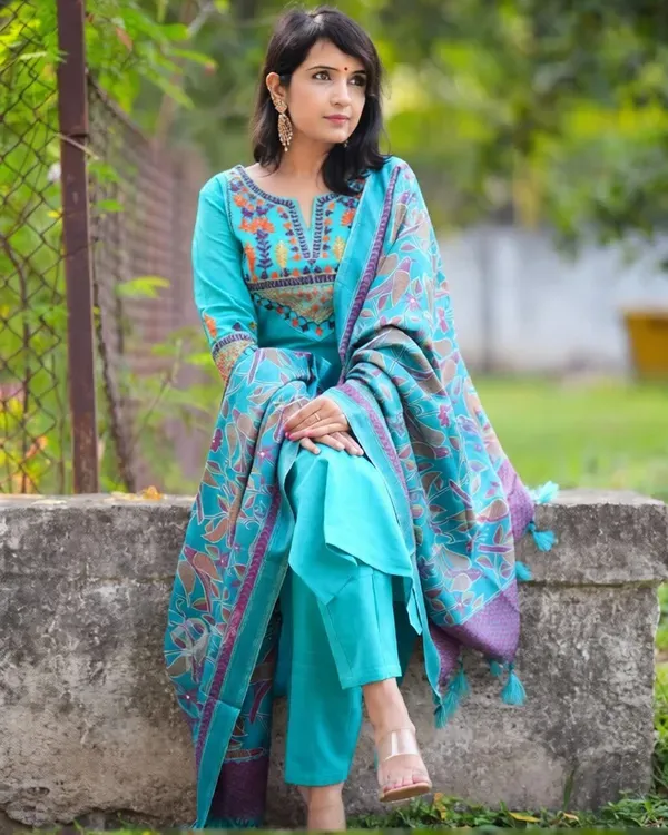 Aqua_Blue_Cotton_Slub_Floral_Embriodery_Kurta_Pant_Set_With_Khadi_slik_digitel_print_Dupatta_For_Women