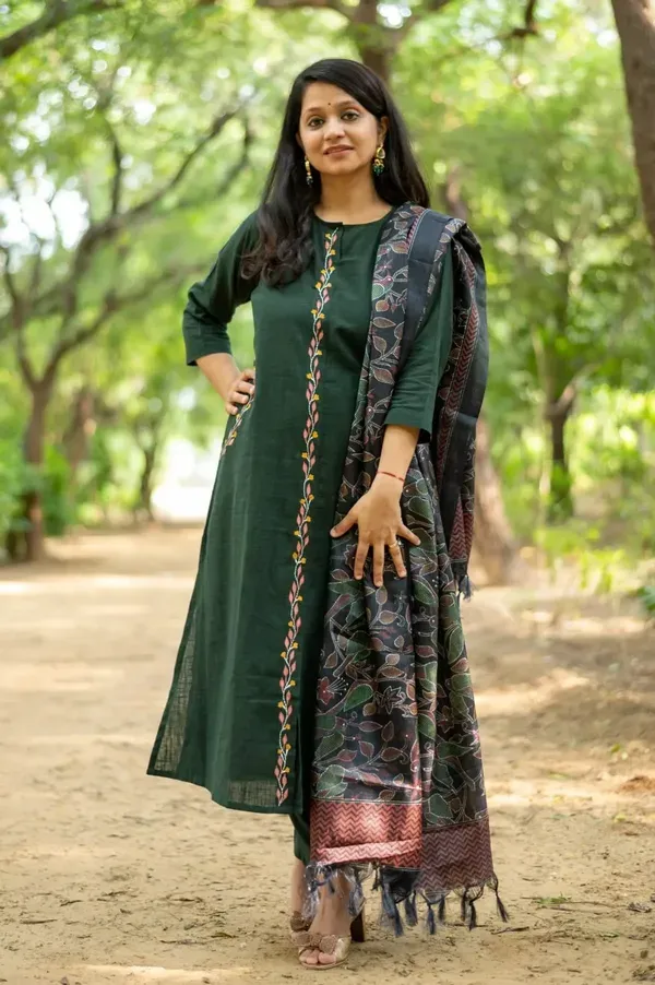 Bottel_Green_Cotton_Slub_Floral_Embroidery_Kurta_Pant_Set_With_Khadi_Silk_Digtel_Printed_Dupatta_For_Women
