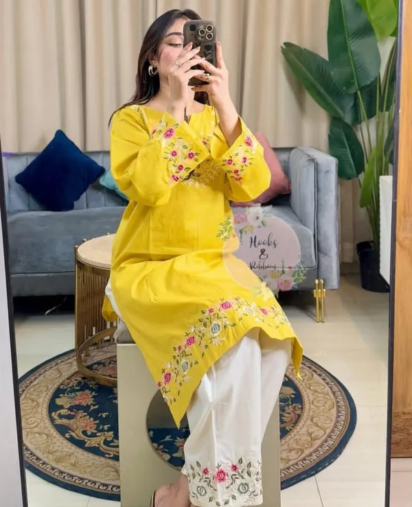 Yellow_Cotton_Embroidered_Kurta_Plazo_Set_For_Women