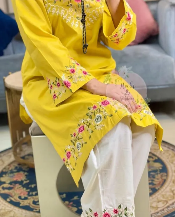 Yellow_Cotton_Embroidered_Kurta_Plazo_Set_For_Women