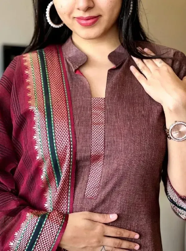 Wine_Cotton_Regular_Fit_Kurta_Set_For_Women