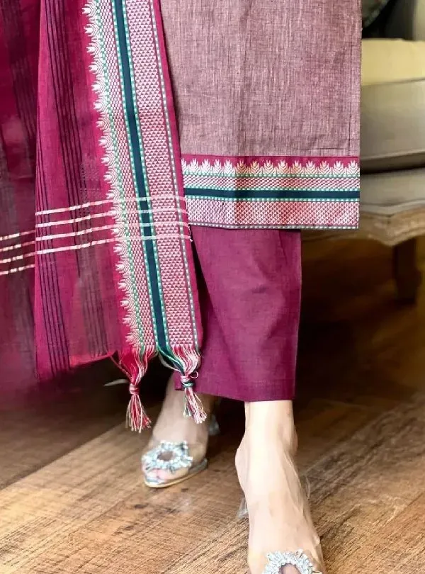 Wine_Cotton_Regular_Fit_Kurta_Set_For_Women