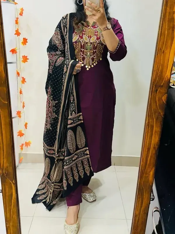 Purple_Cotton_60'60_Floral_Embriodery_Kurta_Set_With_Printed_Dupatta_For_Women
