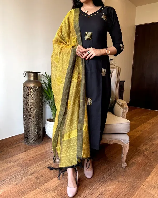 Black_Cotton_Embroidery_Kurta_Pant_Set_With_Linen_woven_Dupatta_For_Women