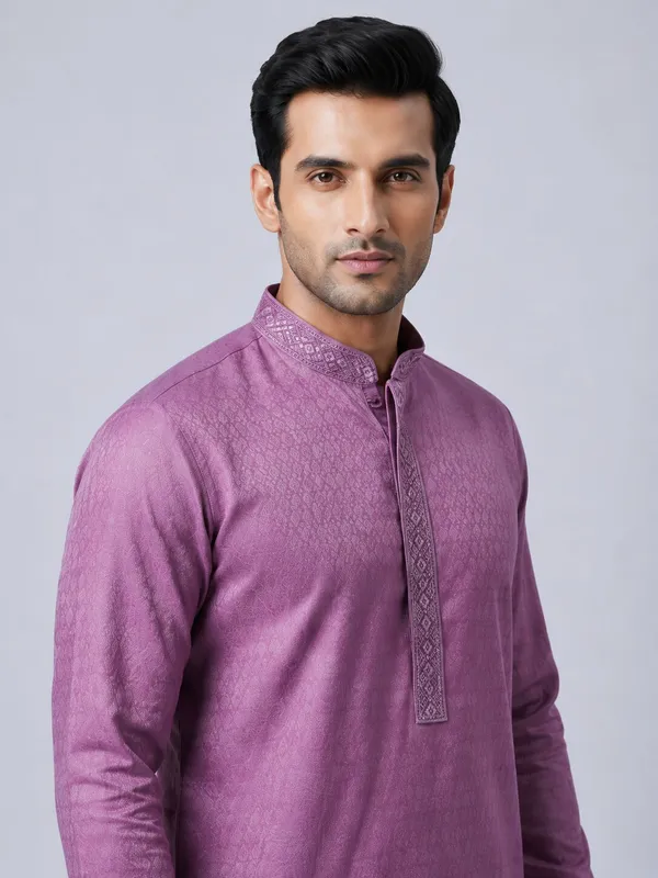 Men_Light_Purple_Printed_Kurta_Pajama_Set