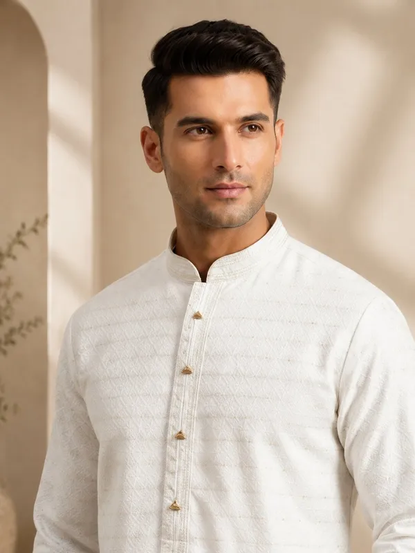 Men_Cream_Textured_Kurta_Pajama_Set