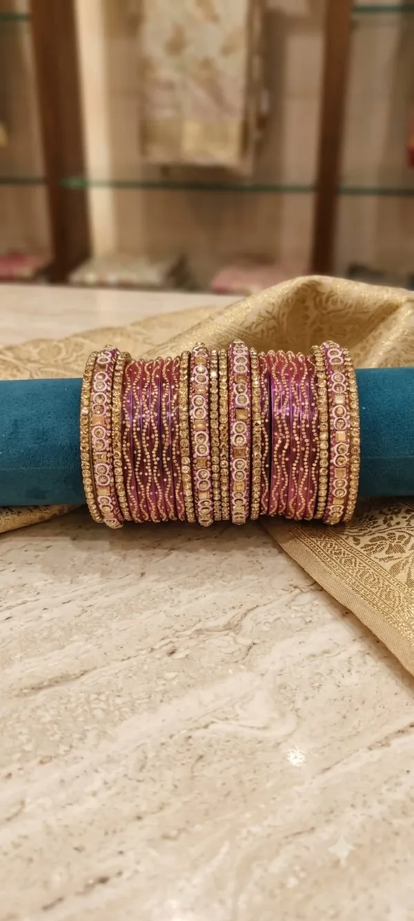 GLASS_BANGLES_SET