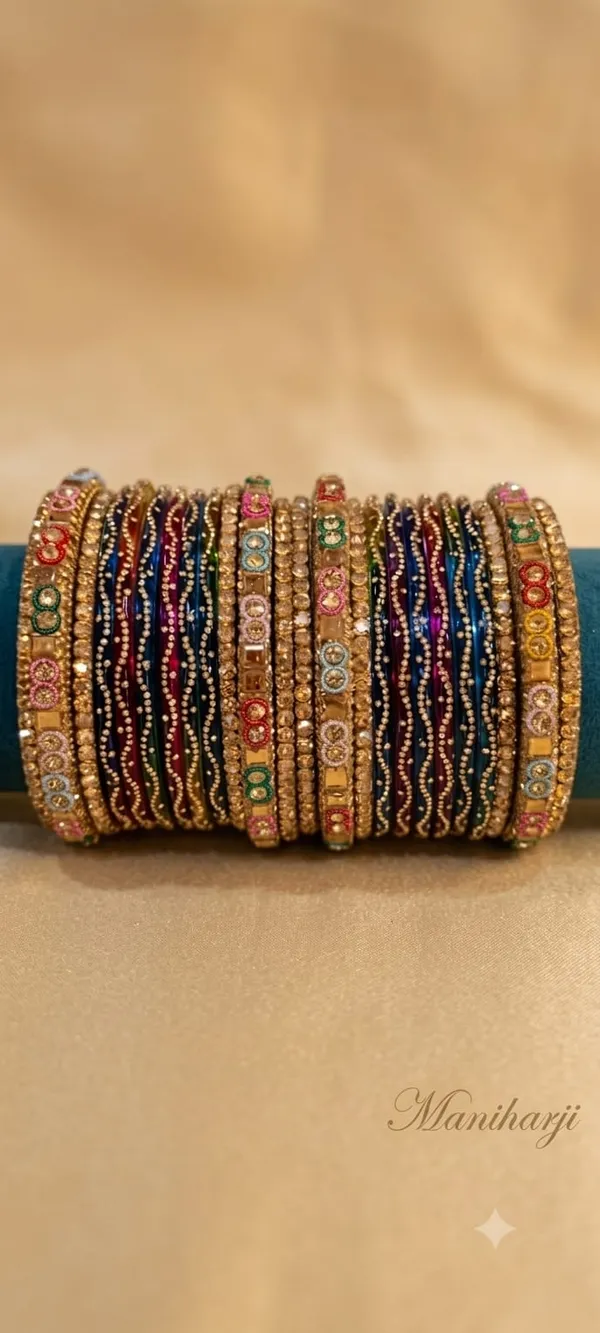 GLASS_BANGLES_SET