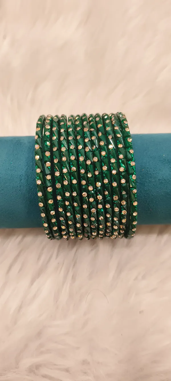 Green_Glass_Stone_Studded_Bangle_Set_For_Women