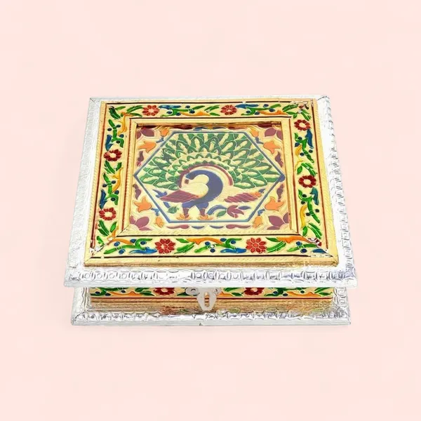 Metal_Engraved_Floral_Four_Compartment_Dry_Fruit_Box