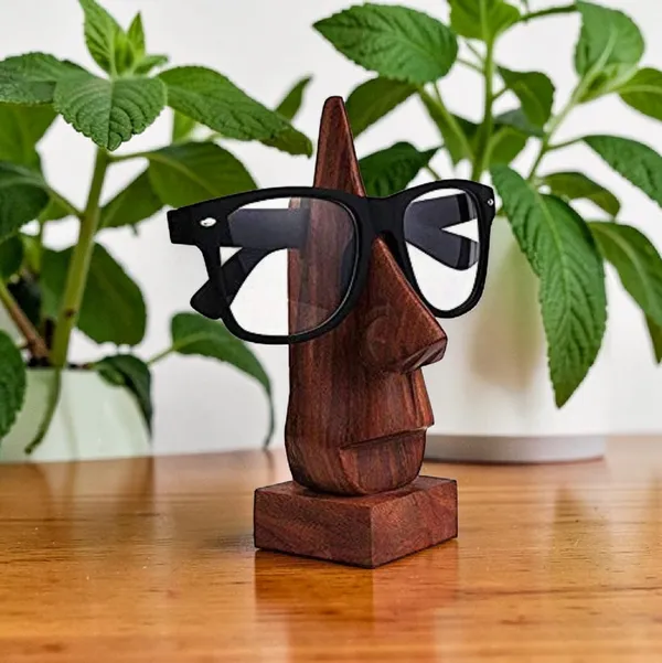 Indergarh_Heritage_Handicraft_Wooden_Face_Sculpture_Eyeglass_Holder